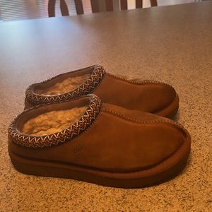 Tan Ugg Tasman Slippers